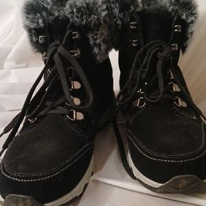 Bass Black Winter Boots with Faux Fur